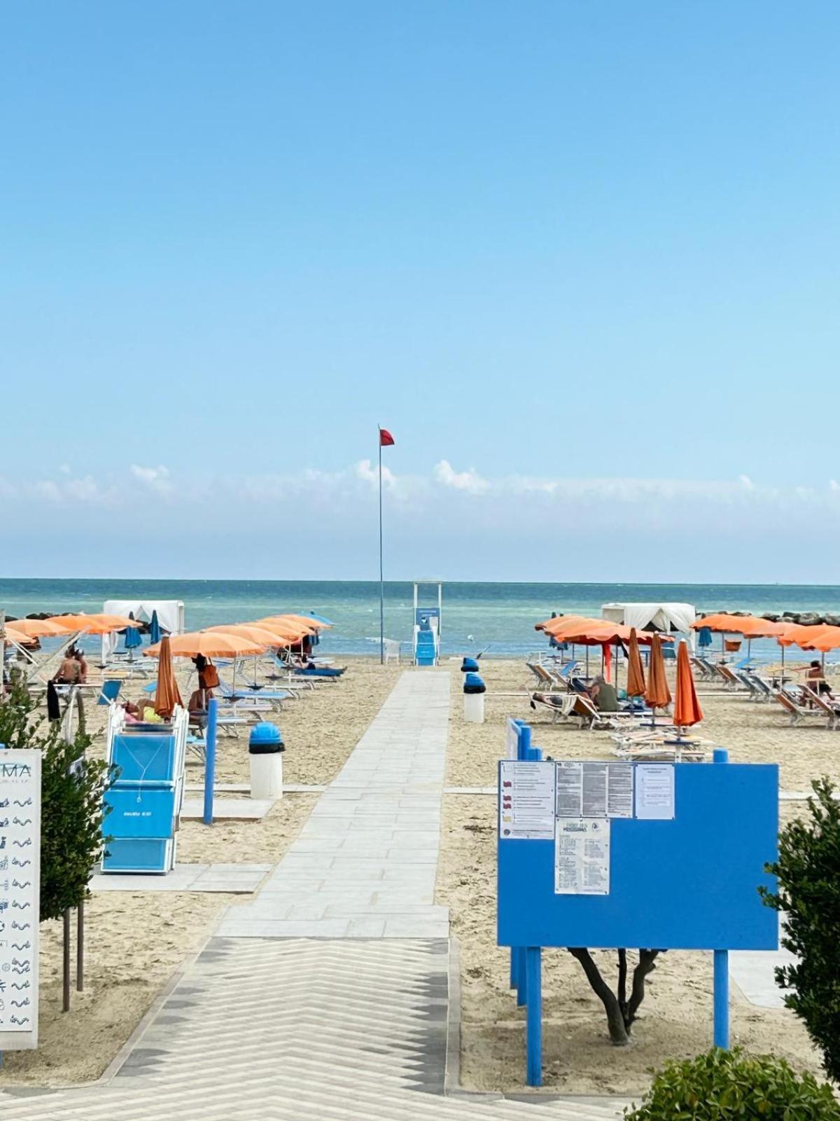 Hotel Sacramora Rimini Exteriör bild