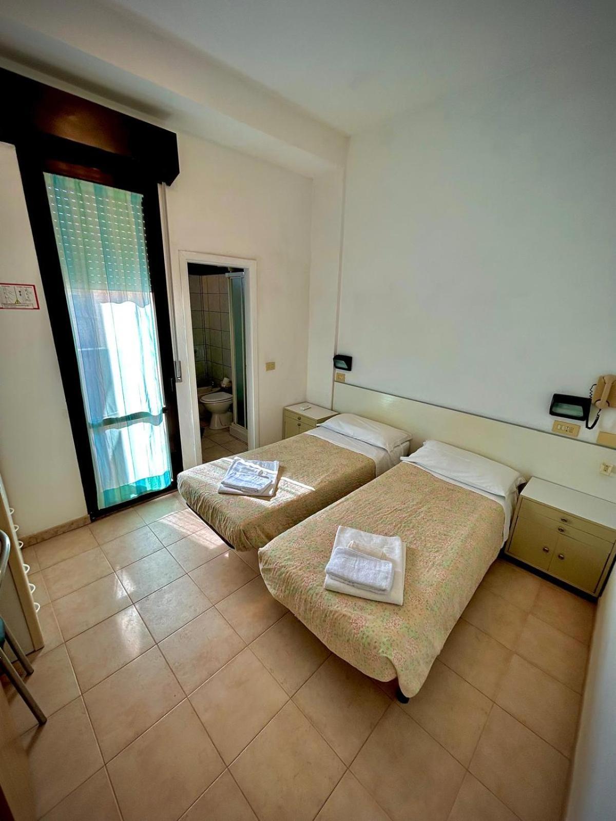 Hotel Sacramora Rimini Exteriör bild