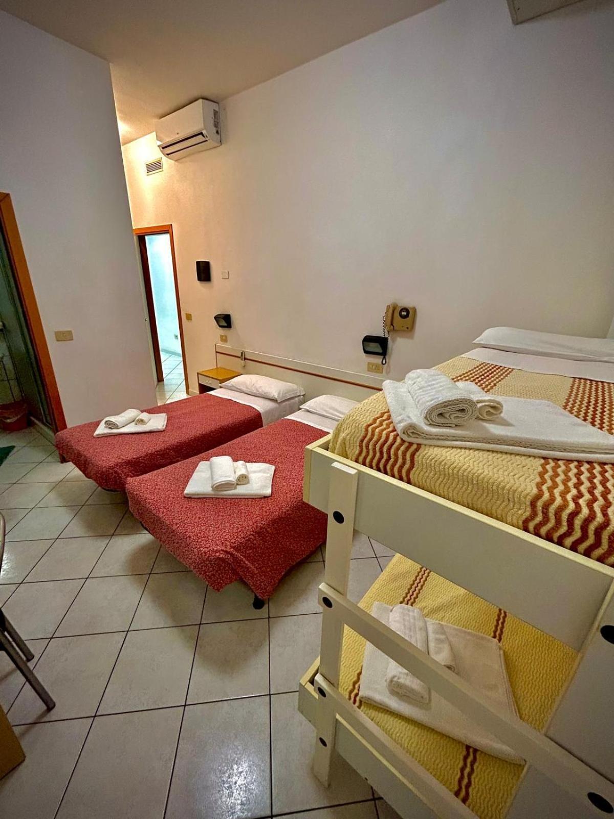 Hotel Sacramora Rimini Exteriör bild